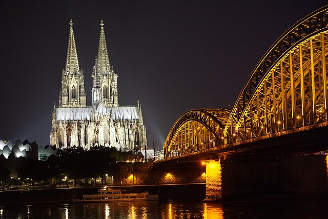 Photo of Cologne Cathedral at night